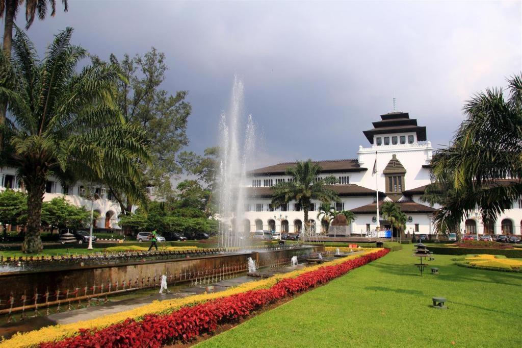 Mitra Bandung Hotel Dış mekan fotoğraf